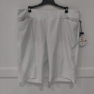 NWT Tail Women's UPF 50 Golf Shorts Size 18 White Golfing Apparel $60 5B030
